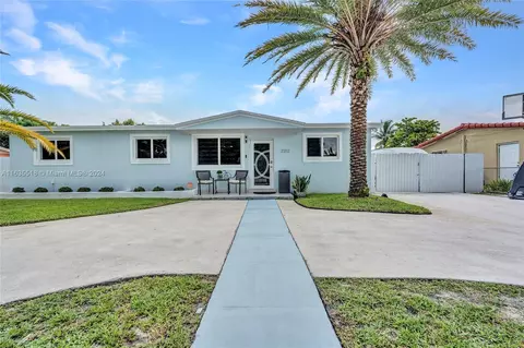 2212 NW 195th St, Miami Gardens, FL 33056