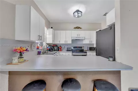 426 W 70th St, Hialeah, FL 33014 photo 23