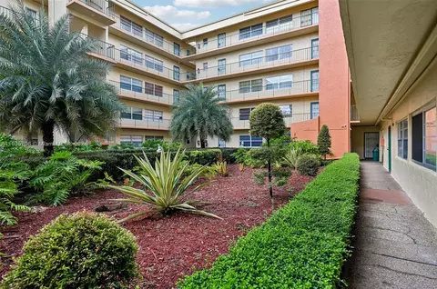 4525 W 20 Ave #123, Hialeah, FL 33012