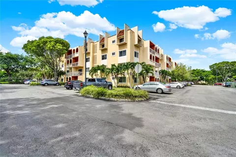 7805 Camino Real #H102, Miami, FL 33143