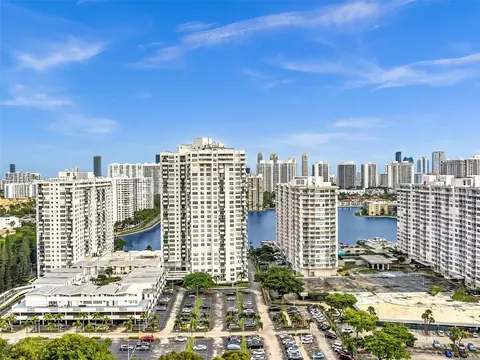 2750 NE 183rd St #1108, Aventura, FL 33160