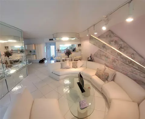 1911 Sabal Palm Dr #306, Davie, FL 33324