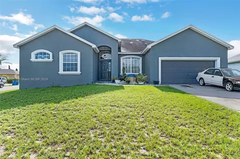 1615 Merrimack Ct, Davenport, FL 33837