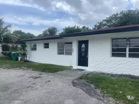 570 NW 199th St, Miami Gardens, FL 33169