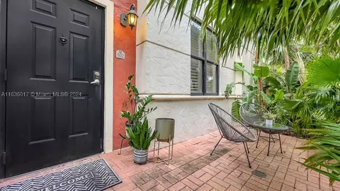 888 S Douglas Rd #102, Coral Gables, FL 33134