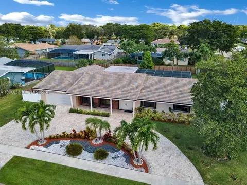 500 NW 75th Ter, Plantation, FL 33317