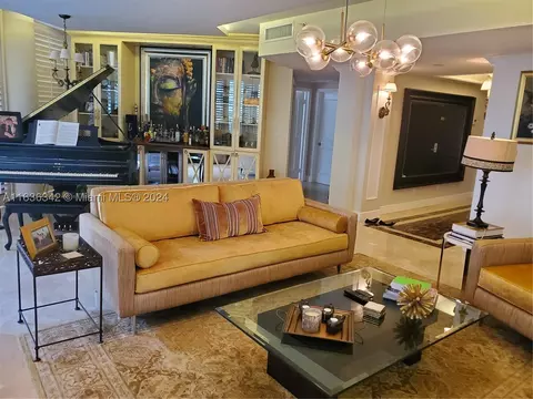 2000 Island Blvd #306, Aventura, FL 33160
