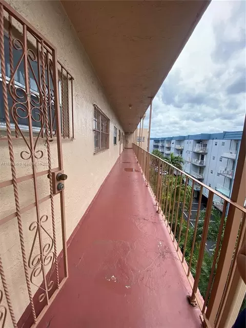 1630 W 46th St #514B, Hialeah, FL 33012 photo 7