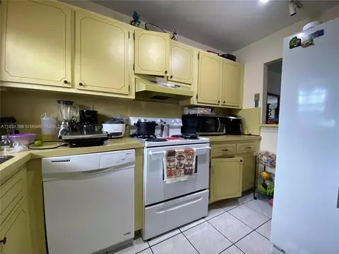 1630 W 46th St #514B, Hialeah, FL 33012 photo 21