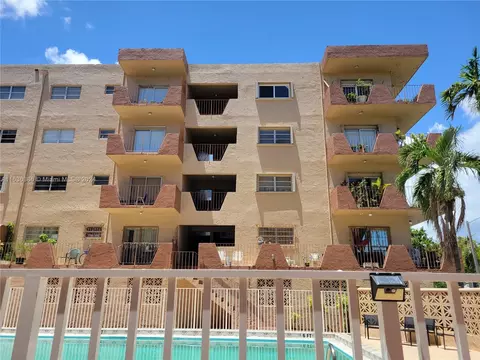 1630 W 46th St #514B, Hialeah, FL 33012 photo 2