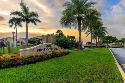 2925 W Missionwood Ln #B-II, Miramar, FL 33025