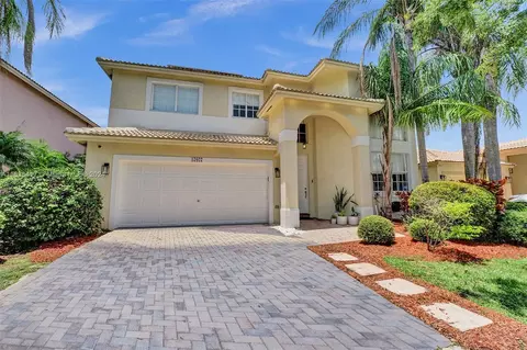 17027 NW 19th St, Pembroke Pines, FL 33028