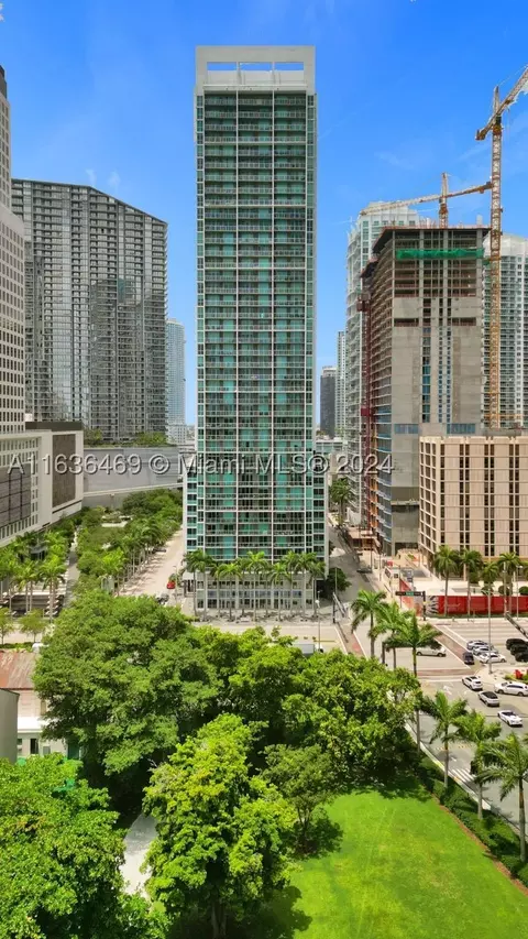 500 Brickell Ave #1000, Miami, FL 33131