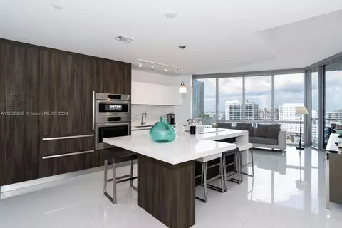 851 NE 1st Ave #1710, Miami, FL 33132