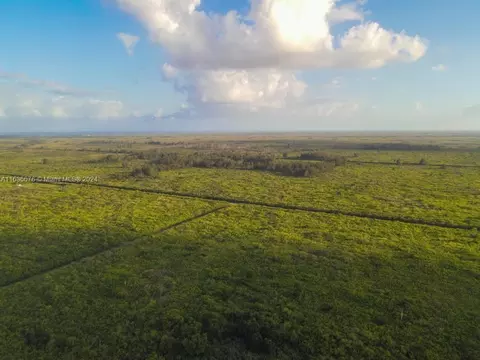 Sw 127, Homestead, FL 33035