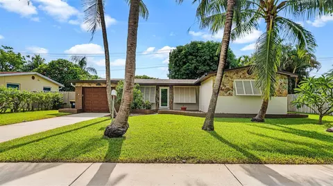814 NW 8th Ave, Dania Beach, FL 33004