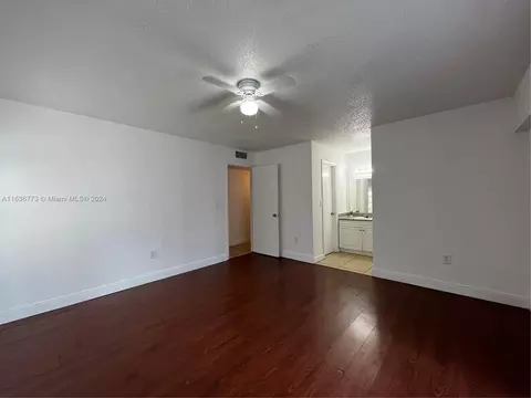 Undisclosed, Hialeah, FL 33012 photo 9