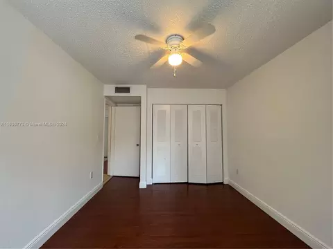 Undisclosed, Hialeah, FL 33012 photo 10