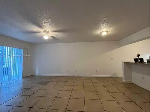 Undisclosed, Hialeah, FL 33012 photo 4