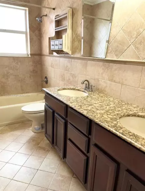 Bath - 2005 Ixora Rd, North Miami, FL 33181 photo 2 of 2