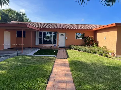 2005 Ixora Rd, North Miami, FL 33181