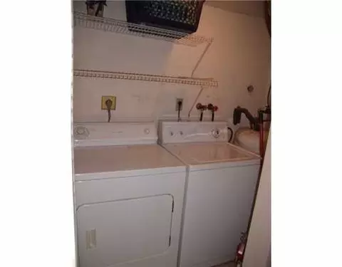 3156 NW 41st St, Lauderdale Lakes, FL 33309