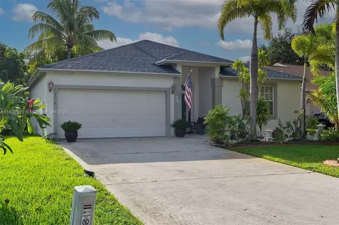 1274 Olympic Cir, Greenacres, FL 33413