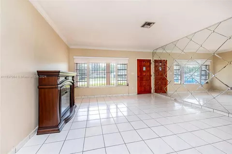 Living - 650 W 65th Dr, Hialeah, FL 33012 photo 4 of 4
