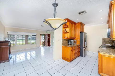 Other - 650 W 65th Dr, Hialeah, FL 33012 photo 4 of 10