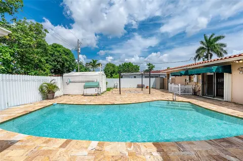Exterior - 650 W 65th Dr, Hialeah, FL 33012 photo 1 of 4
