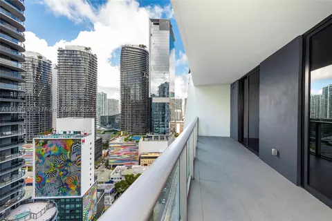 1010 Brickell #2707, Miami, FL 33131