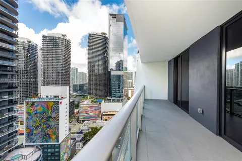 1010 Brickell #2707, Miami, FL 33131