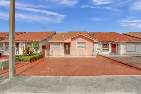 5750 W 21st Ave, Hialeah, FL 33016