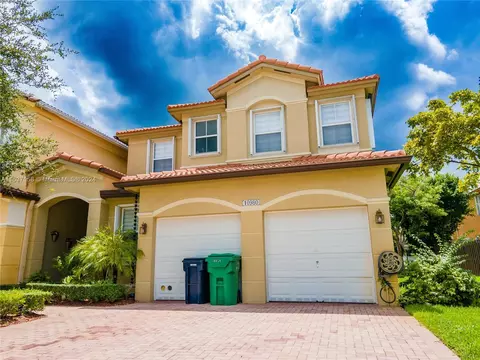 10980 NW 87th Ln, Doral, FL 33178