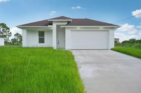 2810 54th St W, Lehigh Acres, FL 33971