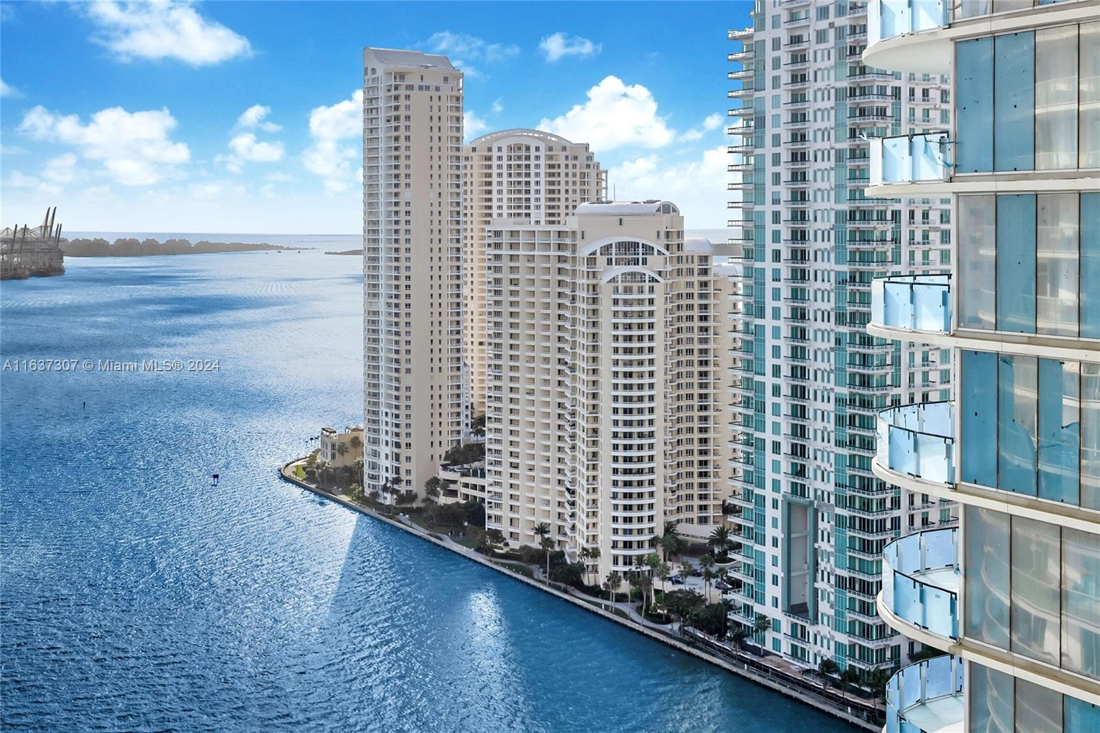 300 S Biscayne Blvd Unit T2702  