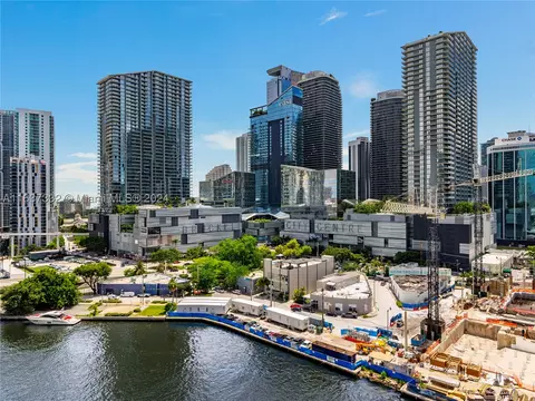 92 SW 3rd St #1505, Miami, FL 33130