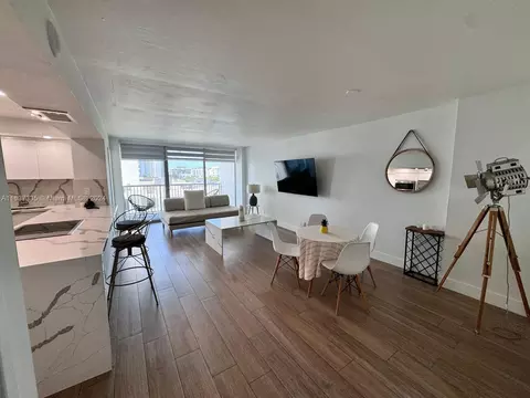 2655 Collins Ave #708, Miami Beach, FL 33140