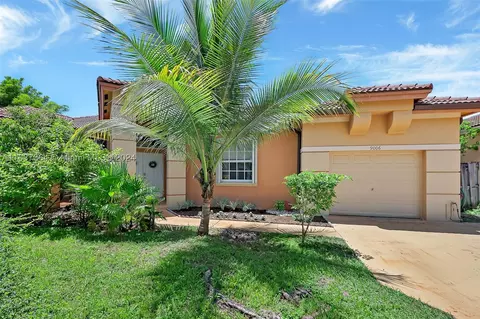 9006 SW 214th Ln, Cutler Bay, FL 33189