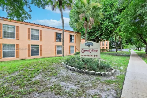 7230 Fairway Dr #F20, Miami Lakes, FL 33014