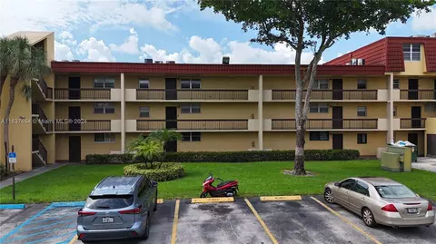 3195 Foxcroft Rd #F205, Miramar, FL 33025