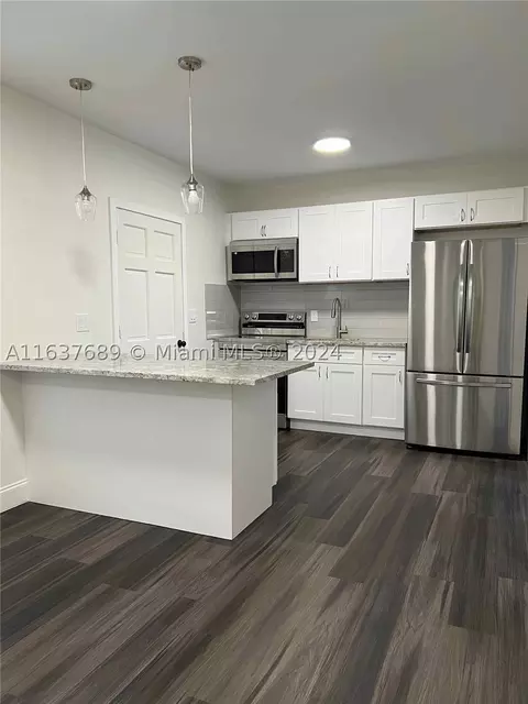 426 N G St, Lake Worth, FL 33460