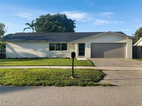 13420 SW 99th Ter, Miami, FL 33186