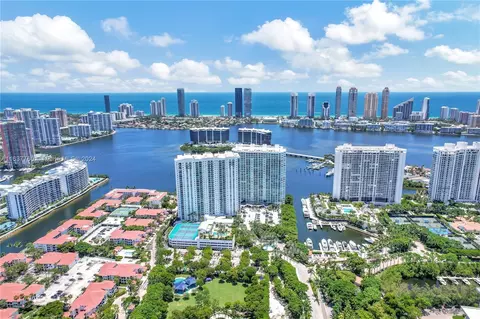 3301 NE 183rd St #2705, Aventura, FL 33160