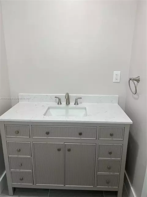 7386 W 30th Ave, Hialeah, FL 33018 photo 2