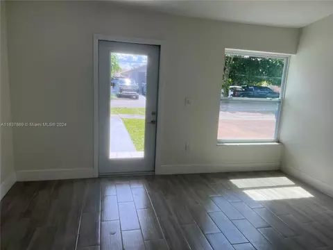 7386 W 30th Ave, Hialeah, FL 33018 photo 10