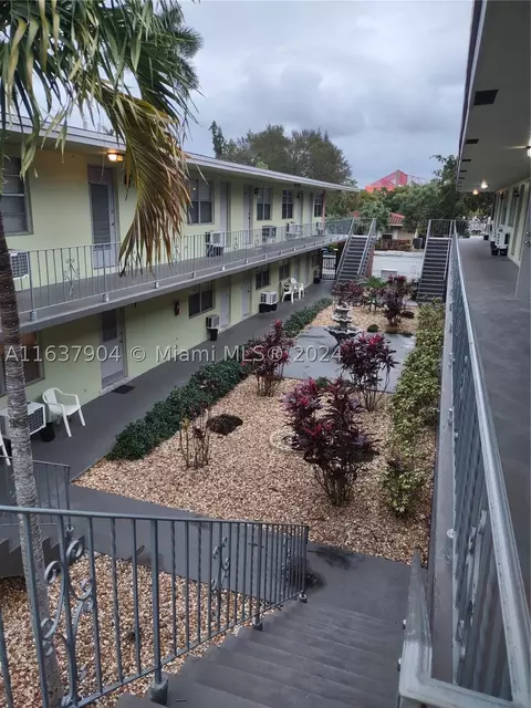 17 NE 2nd Ave #205, Dania Beach, FL 33004