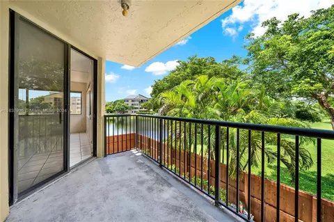 6666 SW 115th Ct #208, Miami, FL 33173