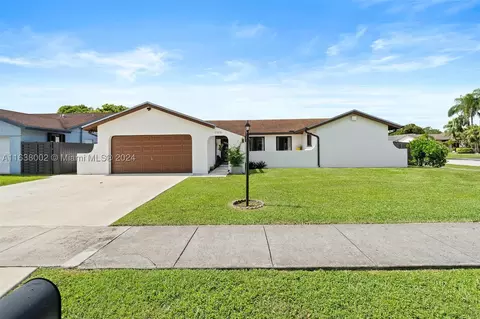 13870 SW 106th St, Miami, FL 33186