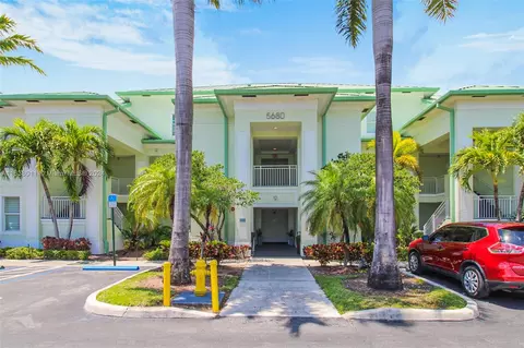 5300 NW 87th Ave #915, Doral, FL 33178
